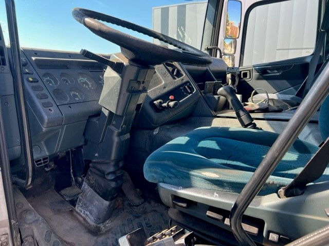 DAF 65.210 FA65.210 - Kamion za prevoz kontejnera/ Kamion sa promenjivim sandukom: slika 4 DAF 65.210 FA65.210 - Kamion za prevoz kontejnera/ Kamion sa promenjivim sandukom: slika 4