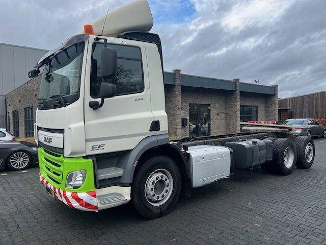 DAF CF 290 FAN Gearbox problem - Kamion sa golom šasijom i zatvorenom kabinom: slika 1 DAF CF 290 FAN Gearbox problem - Kamion sa golom šasijom i zatvorenom kabinom: slika 1