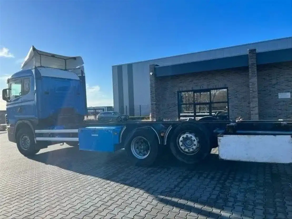 Scania R114-340 .340 - Kamion sa golom šasijom i zatvorenom kabinom: slika 3 Scania R114-340 .340 - Kamion sa golom šasijom i zatvorenom kabinom: slika 3
