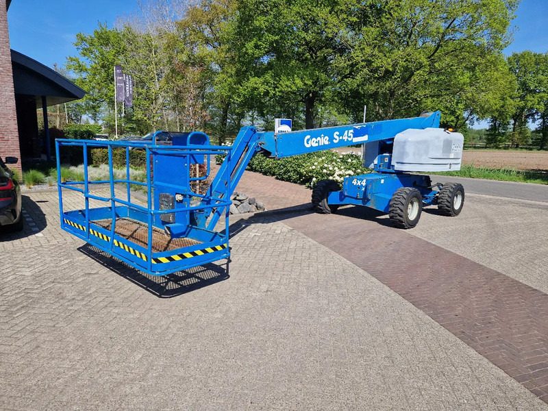 Genie S-45 - Teleskopska platforma: slika 3 Genie S-45 - Teleskopska platforma: slika 3