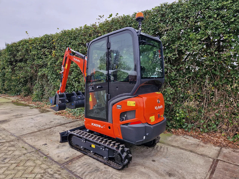 Kubota KX019-4 Hi-spec (NIEUW) - Mini bager: slika 5 Kubota KX019-4 Hi-spec (NIEUW) - Mini bager: slika 5