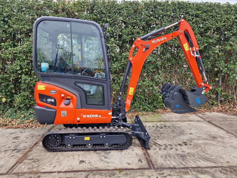 Kubota KX019-4 Hi-spec (NIEUW) - Mini bager: slika 2 Kubota KX019-4 Hi-spec (NIEUW) - Mini bager: slika 2