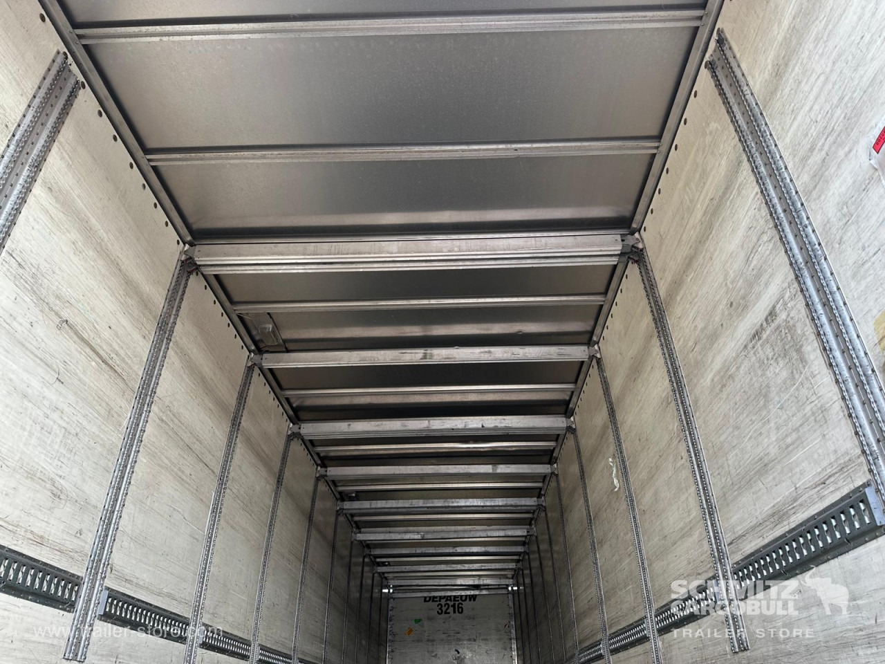 ANDERE Dryfreight Standard Double deck Taillift - Poluprikolica sa zatvorenim sandukom: slika 5 ANDERE Dryfreight Standard Double deck Taillift - Poluprikolica sa zatvorenim sandukom: slika 5