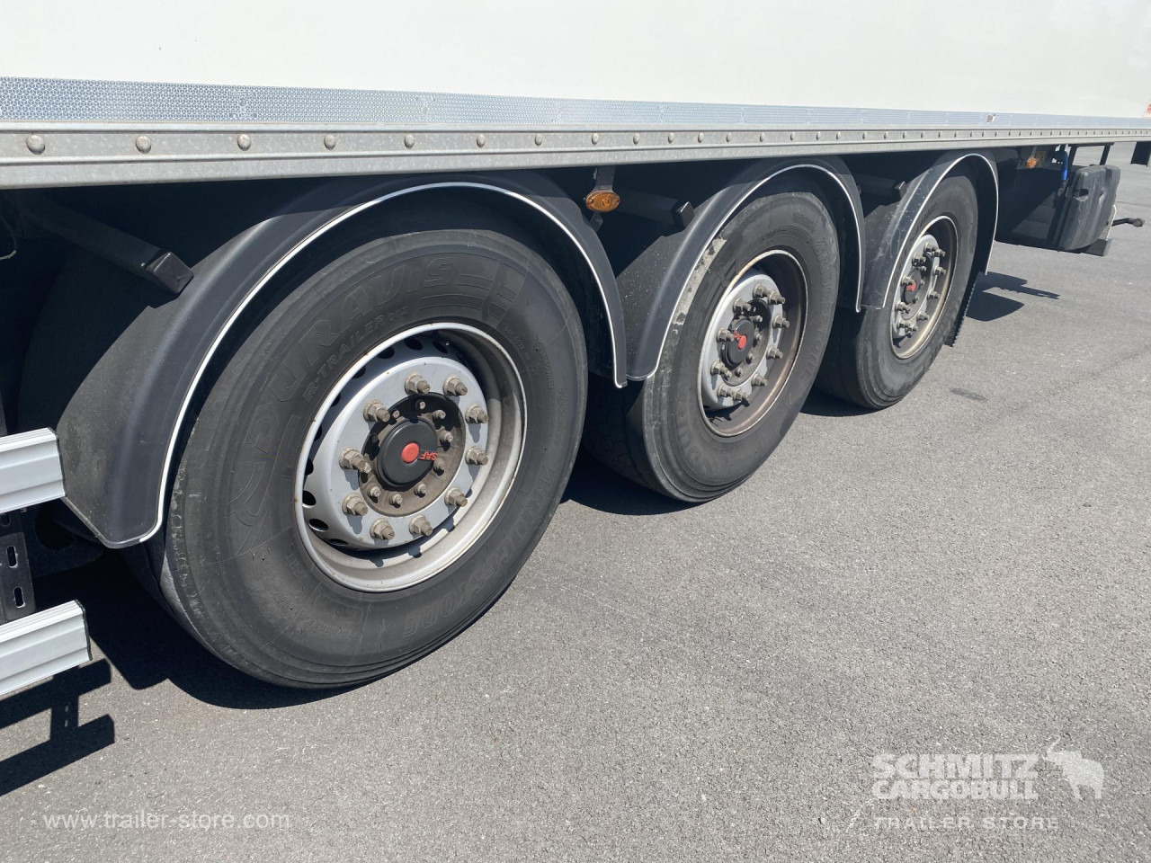 FRUEHAUF Dryfreight Standard Roller shutter door - Poluprikolica sa zatvorenim sandukom: slika 4 FRUEHAUF Dryfreight Standard Roller shutter door - Poluprikolica sa zatvorenim sandukom: slika 4