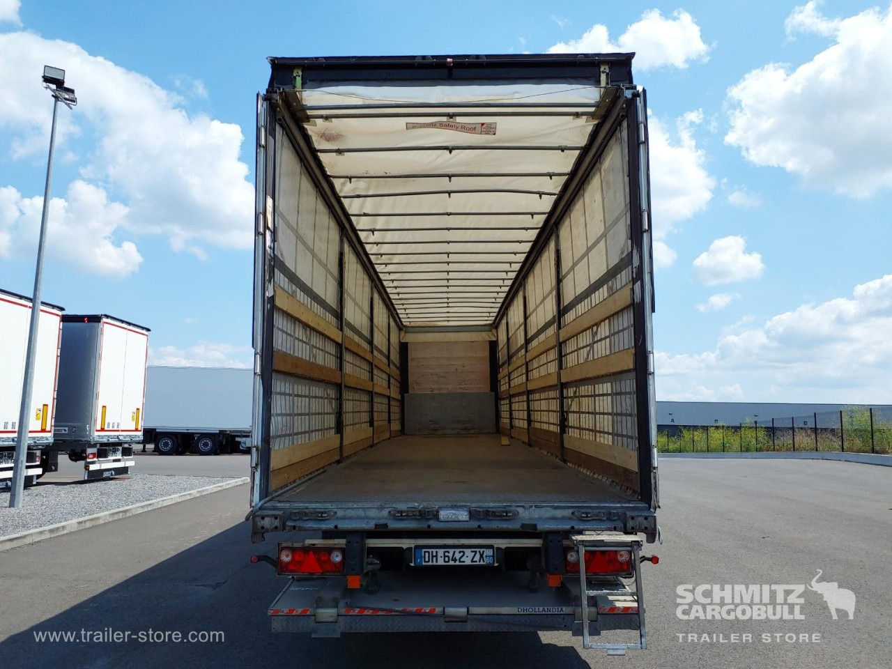 SCHMITZ Curtainsider Mega Taillift SCHMITZ Curtainsider Mega Taillift: slika 6