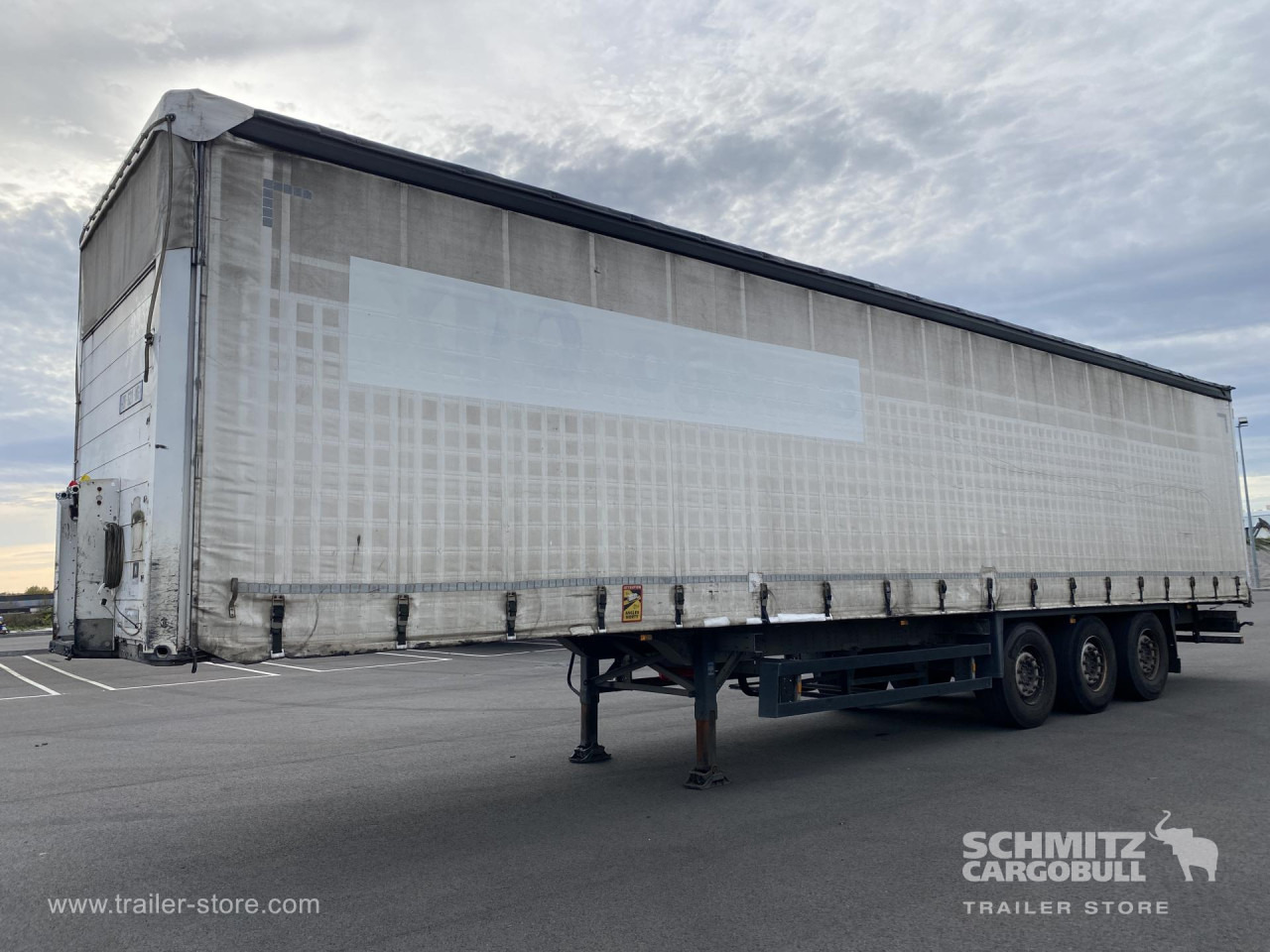 SCHMITZ Curtainsider Standard - Poluprikolica sa ceradom: slika 1 SCHMITZ Curtainsider Standard - Poluprikolica sa ceradom: slika 1