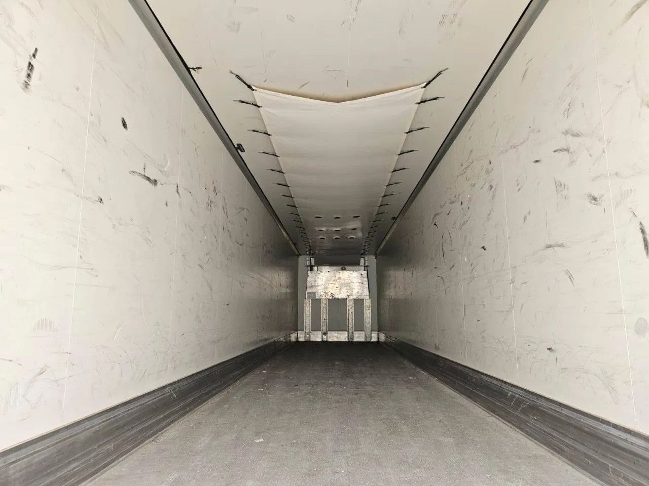 Krone SD Thermo King SLX300i - Lifting axle A - Pallet - Poluprikolica hladnjače: slika 5 Krone SD Thermo King SLX300i - Lifting axle A - Pallet - Poluprikolica hladnjače: slika 5