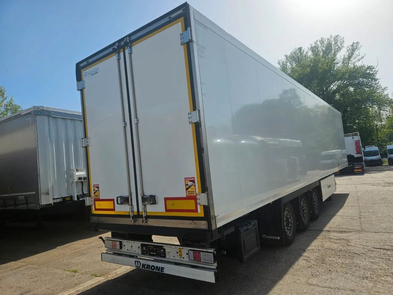 Krone SDR 27eL4-S - Frigo ThermoKing SLX300 - Lifting - Poluprikolica hladnjače: slika 5 Krone SDR 27eL4-S - Frigo ThermoKing SLX300 - Lifting - Poluprikolica hladnjače: slika 5