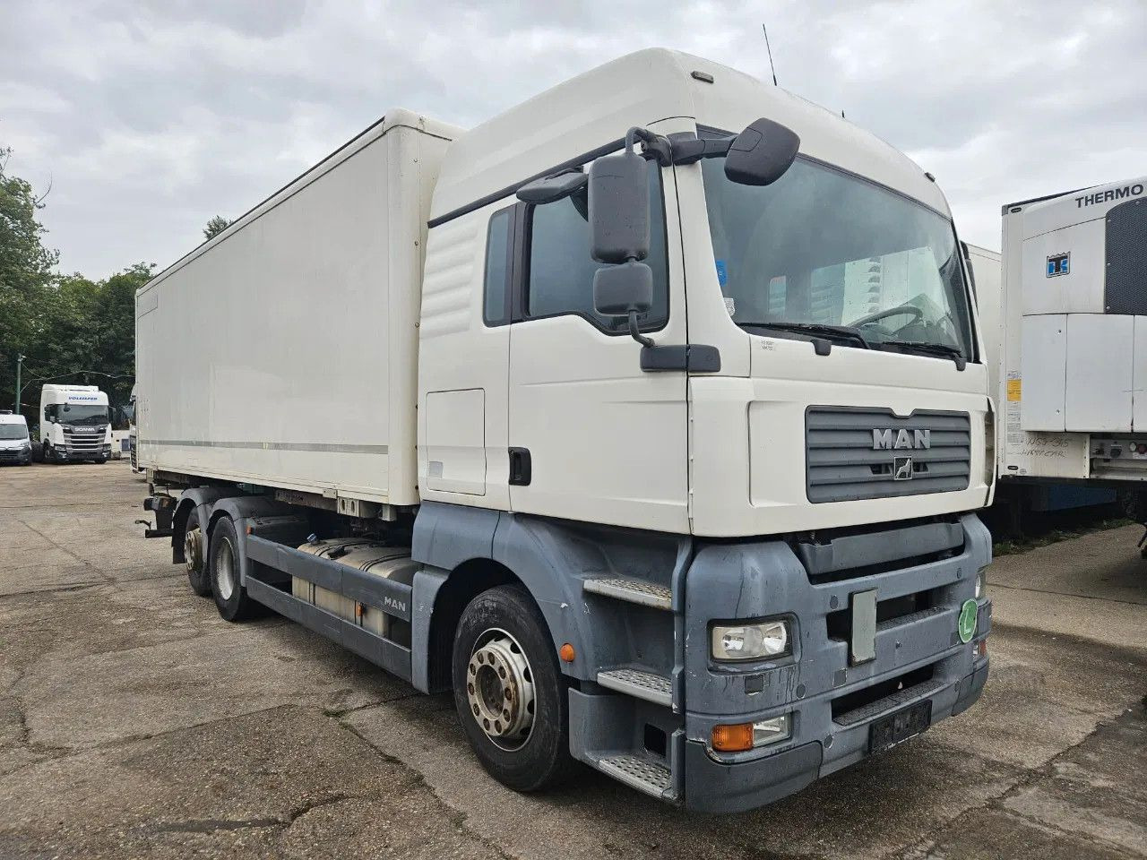 MAN TGA 26.400 BDF Tail Lift Euro5, New Smart2 Tacho - Kamion za prevoz kontejnera/ Kamion sa promenjivim sandukom: slika 2 MAN TGA 26.400 BDF Tail Lift Euro5, New Smart2 Tacho - Kamion za prevoz kontejnera/ Kamion sa promenjivim sandukom: slika 2