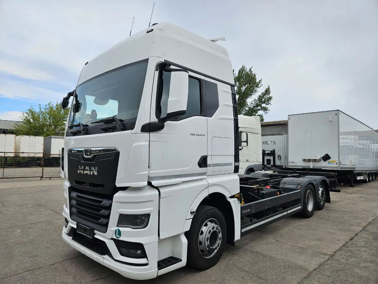 MAN TGX 26.470 XXL BDF 6x2 2 units, NAVI, Lift Axle - Kamion za prevoz kontejnera/ Kamion sa promenjivim sandukom: slika 1 MAN TGX 26.470 XXL BDF 6x2 2 units, NAVI, Lift Axle - Kamion za prevoz kontejnera/ Kamion sa promenjivim sandukom: slika 1