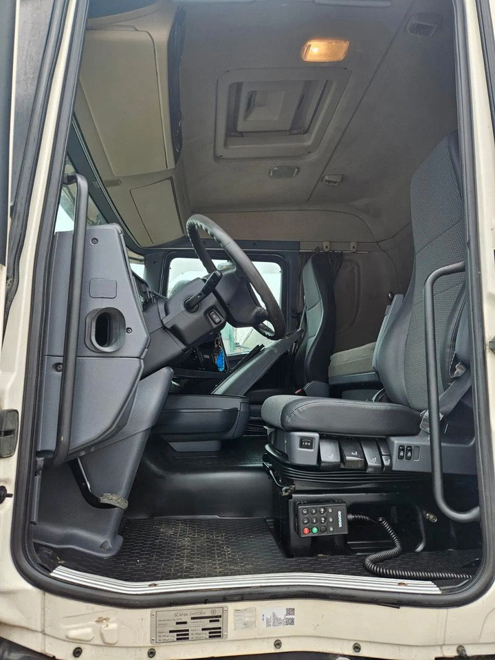 Kamion sa zatvorenim sandukom Scania R480 BOX Tail Lift Euro5: slika 10