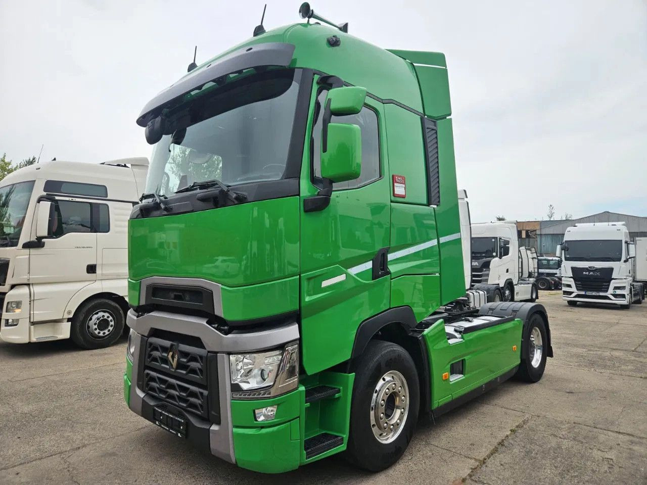 Renault T520 HSC, Navi, Standklima, Horns, Full Spoiler, - Tegljač: slika 1 Renault T520 HSC, Navi, Standklima, Horns, Full Spoiler, - Tegljač: slika 1