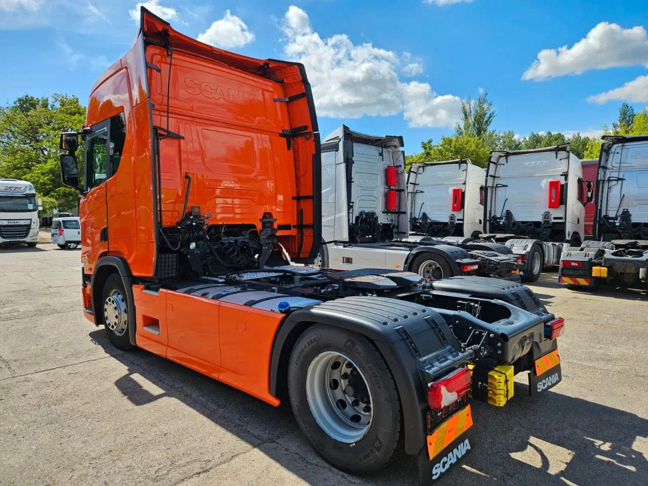 Scania R450 PTO, Standklima, Navi, New Smart2 tachograp - Tegljač: slika 5 Scania R450 PTO, Standklima, Navi, New Smart2 tachograp - Tegljač: slika 5