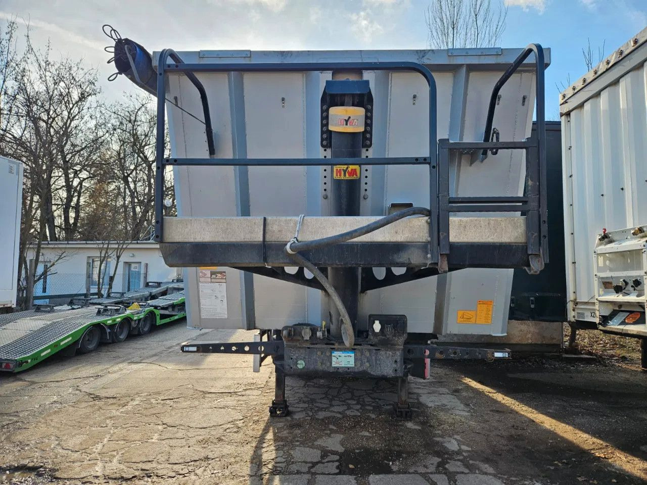 Wielton NW-3 38m3 Lifting Axle, Alloy w. 2 units in stoc - Poluprikolica istovarivača: slika 2 Wielton NW-3 38m3 Lifting Axle, Alloy w. 2 units in stoc - Poluprikolica istovarivača: slika 2