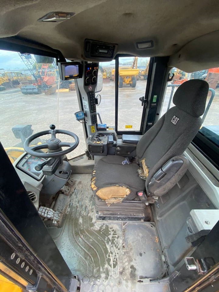 Utovarivač točkaš CAT 950 K: slika 7