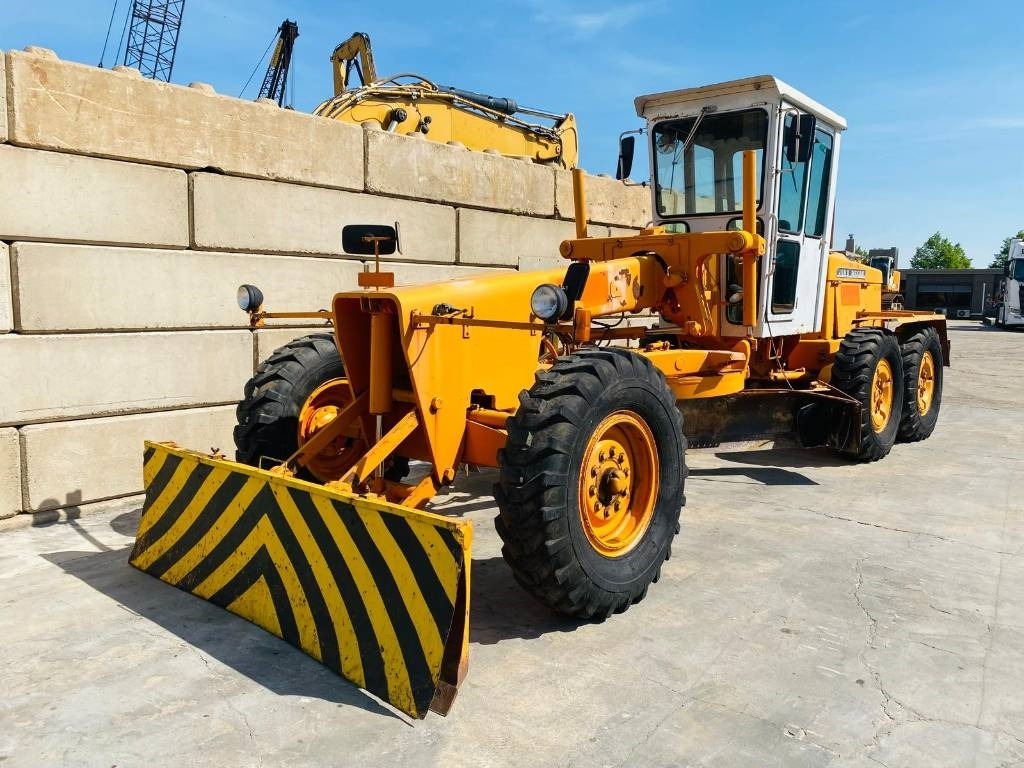 John Deere 570 A - Grejder: slika 3 John Deere 570 A - Grejder: slika 3