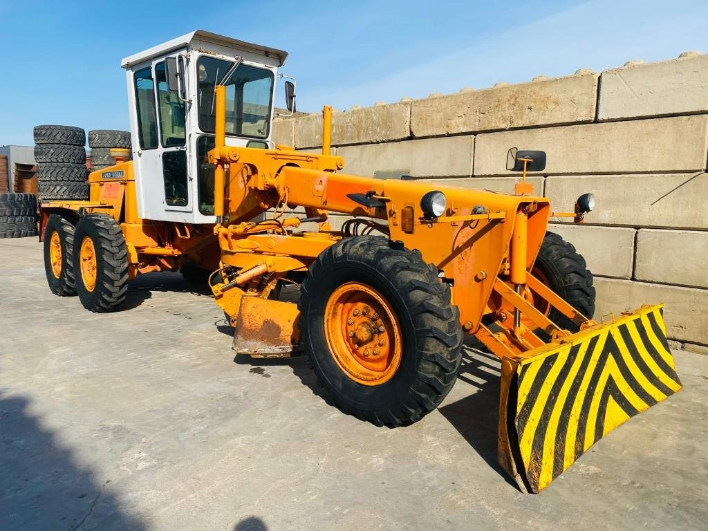 John Deere 570 A - Grejder: slika 4 John Deere 570 A - Grejder: slika 4