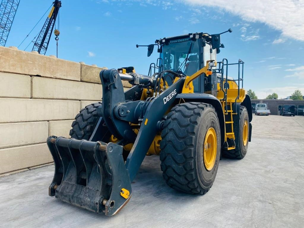 John Deere 824p - Utovarivač točkaš: slika 3 John Deere 824p - Utovarivač točkaš: slika 3