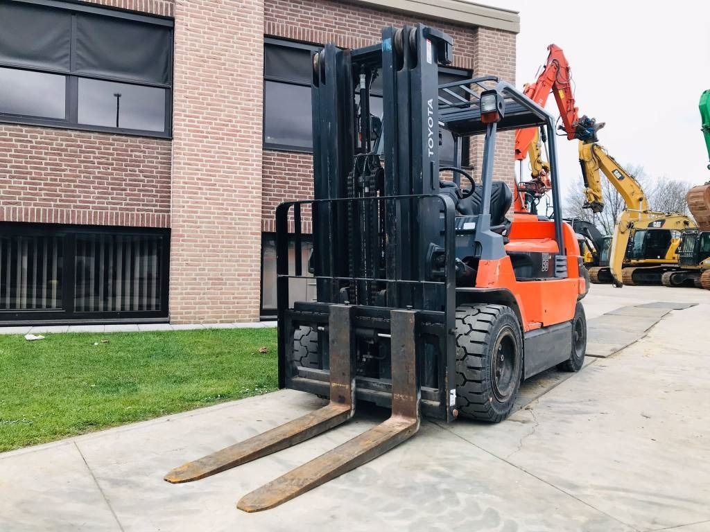 Toyota 7 FB MF 50  - Električni viljuškar: slika 1 Toyota 7 FB MF 50  - Električni viljuškar: slika 1