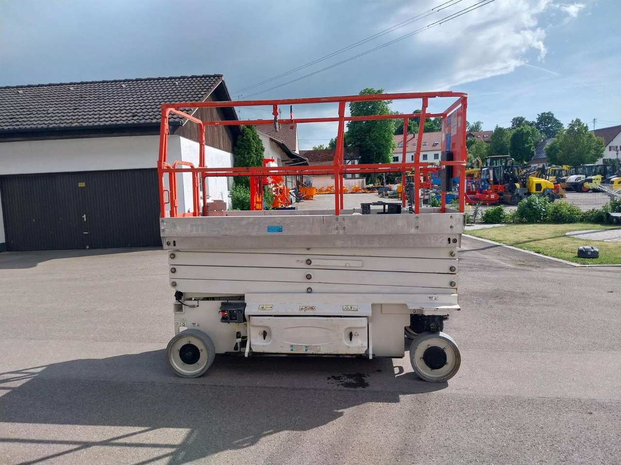 JLG 3246 ES - Vazdušna platforma montirana na kamion: slika 1 JLG 3246 ES - Vazdušna platforma montirana na kamion: slika 1