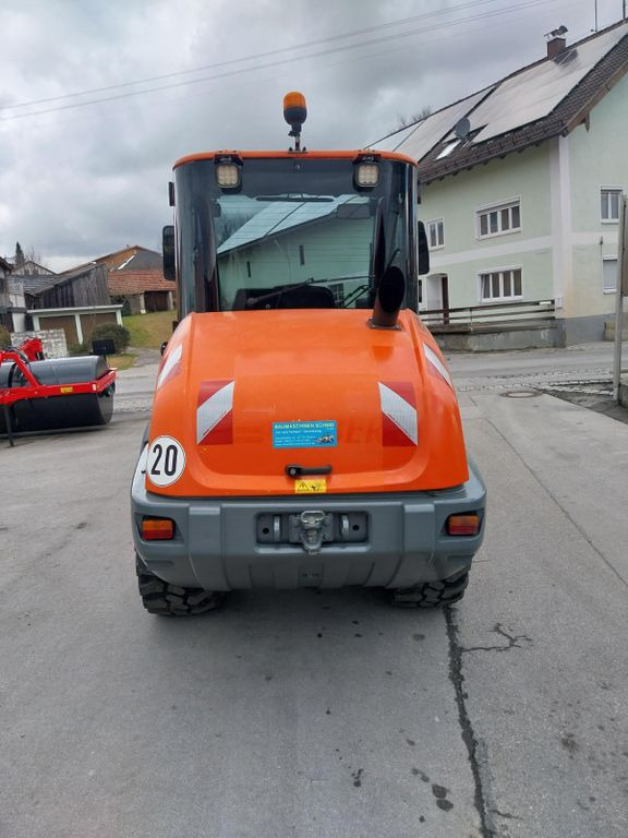 Liebherr 508 - Utovarivač točkaš: slika 4 Liebherr 508 - Utovarivač točkaš: slika 4