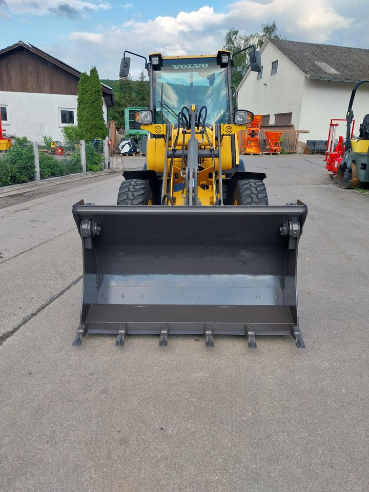 Volvo L 20 L 25 L 30 - Utovarivač točkaš: slika 2 Volvo L 20 L 25 L 30 - Utovarivač točkaš: slika 2