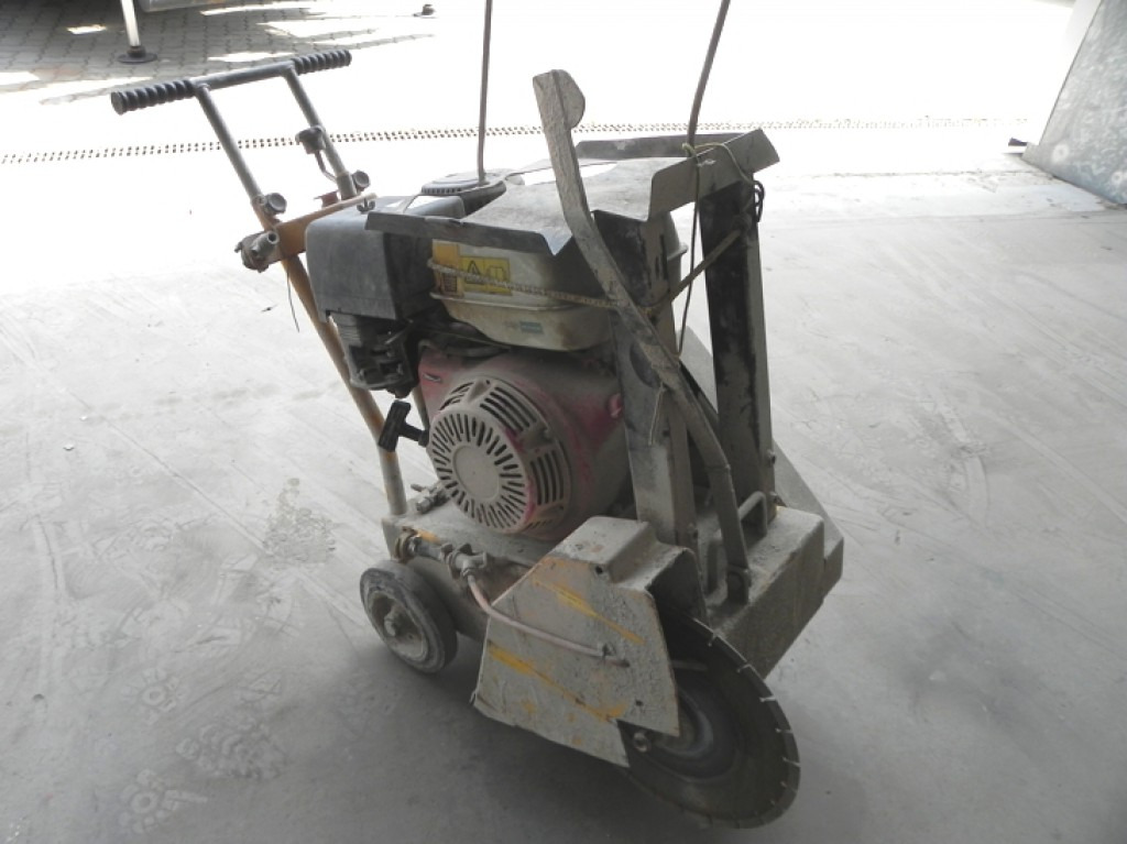 CEDIMA DIAMANTWERKZEUGE Fugenschneider CF-12 4R Kleinteile - Građevinska mašina: slika 4 CEDIMA DIAMANTWERKZEUGE Fugenschneider CF-12 4R Kleinteile - Građevinska mašina: slika 4