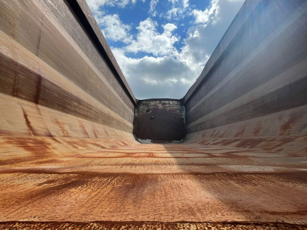 KEMPF Hinterkippmulde SKM 35 3 Kippauflieger 40m³ Stahl - Poluprikolica istovarivača: slika 5 KEMPF Hinterkippmulde SKM 35 3 Kippauflieger 40m³ Stahl - Poluprikolica istovarivača: slika 5