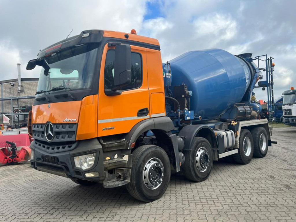 MERCEDES-BENZ Arocs 3236 8x4 Betonmischer Deutsch Top AP Achsen - Kamion: slika 1 MERCEDES-BENZ Arocs 3236 8x4 Betonmischer Deutsch Top AP Achsen - Kamion: slika 1