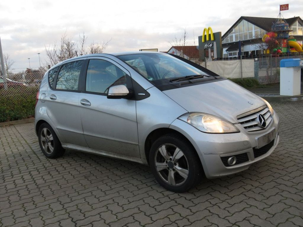 Mercedes-Benz A-Klasse 200 Avantgarde PKW - Kamion: slika 2 Mercedes-Benz A-Klasse 200 Avantgarde PKW - Kamion: slika 2