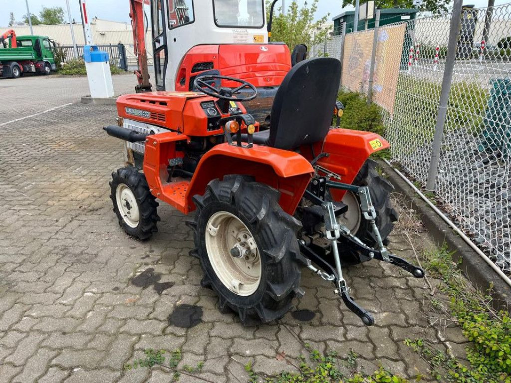 Kubota Trecker 1400 Diverse mit Zapfwelle am Heck und H - Traktor: slika 4 Kubota Trecker 1400 Diverse mit Zapfwelle am Heck und H - Traktor: slika 4