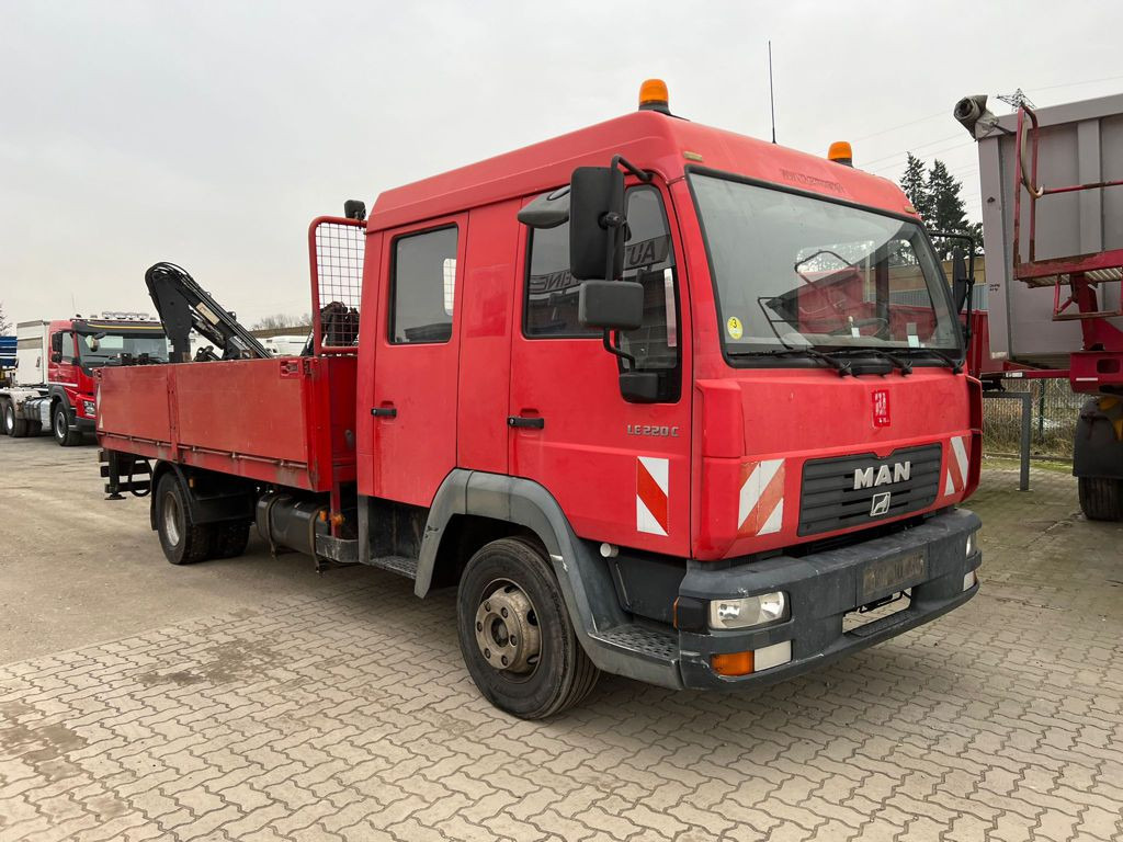 MAN LE 12.225 LC Pritsche Heckkran 6 Zylinder Doka Topzust - Kamion sa tovarnim sandukom, Kamion sa dizalicom: slika 2 MAN LE 12.225 LC Pritsche Heckkran 6 Zylinder Doka Topzust - Kamion sa tovarnim sandukom, Kamion sa dizalicom: slika 2
