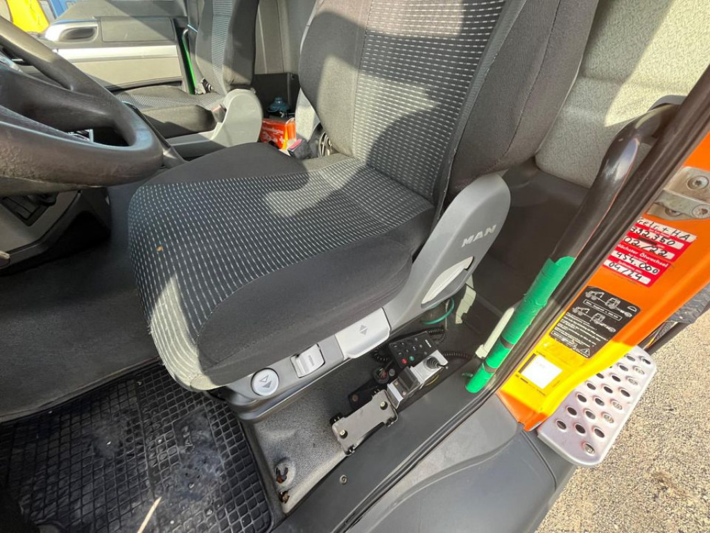 MAN TG-S 26.400 6x4H-2 BL Abrollkipper mit Kran Lift Lenk - Kamion sa hidrauličnom kukom, Kamion sa dizalicom: slika 4 MAN TG-S 26.400 6x4H-2 BL Abrollkipper mit Kran Lift Lenk - Kamion sa hidrauličnom kukom, Kamion sa dizalicom: slika 4