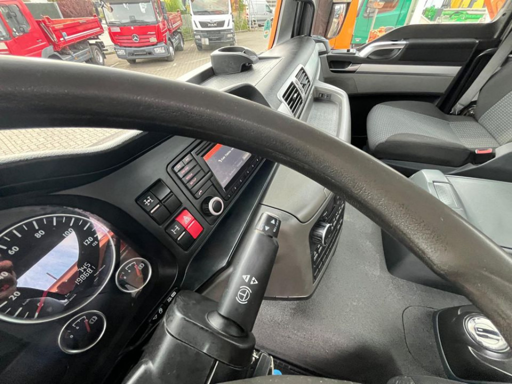 MAN TG-S 26.440 6x4 3-Achs Kipper Bordmatik - Istovarivač: slika 4 MAN TG-S 26.440 6x4 3-Achs Kipper Bordmatik - Istovarivač: slika 4