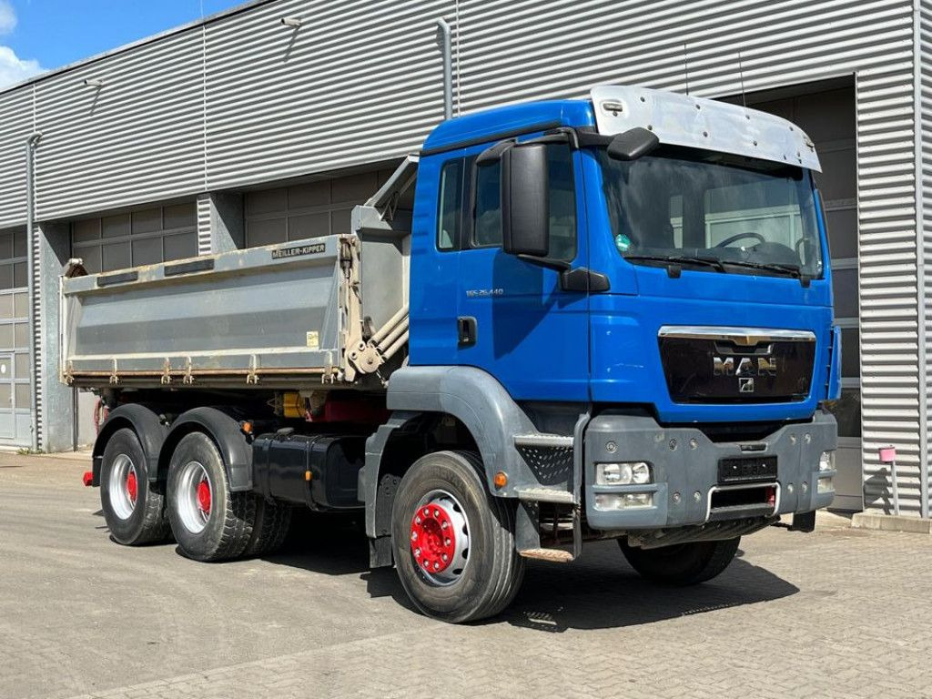 MAN TG-S 26.440 6x4 BB 3-Achs Kipper MeillerSchalter MAN TG-S 26.440 6x4 BB 3-Achs Kipper MeillerSchalter - Istovarivač: slika 2 MAN TG-S 26.440 6x4 BB 3-Achs Kipper MeillerSchalter MAN TG-S 26.440 6x4 BB 3-Achs Kipper MeillerSchalter - Istovarivač: slika 2