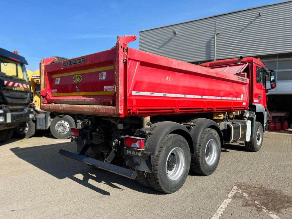 MAN TG-S 26.440 6x6 3-Achs Allradkipper Bordmatik - Istovarivač: slika 4 MAN TG-S 26.440 6x6 3-Achs Allradkipper Bordmatik - Istovarivač: slika 4