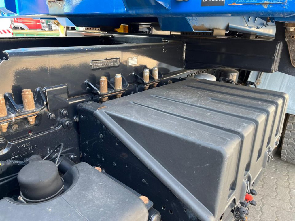 MAN TG-S 26.440 6x6 3-Achs Allradkipper Bordmatik Schalter - Istovarivač: slika 3 MAN TG-S 26.440 6x6 3-Achs Allradkipper Bordmatik Schalter - Istovarivač: slika 3