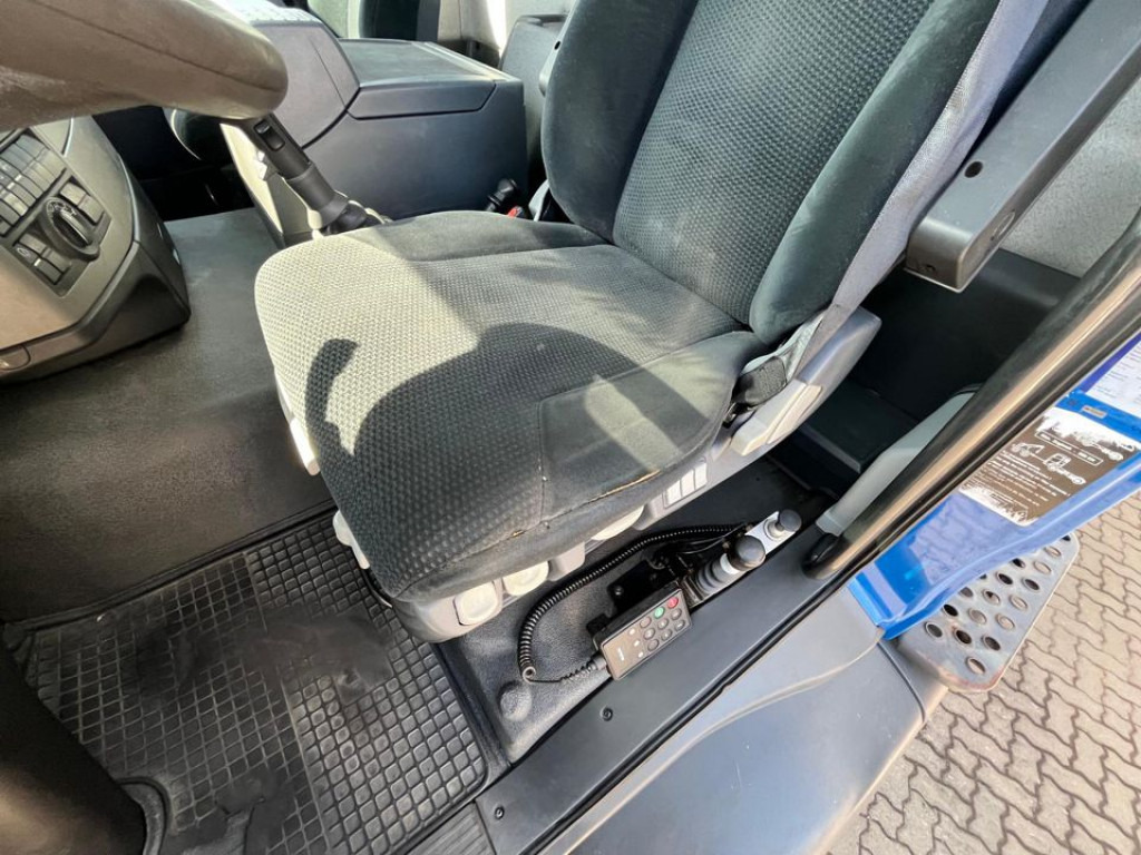 MAN TG-S 26.440 6x6 3-Achs Allradkipper Bordmatik Schalter - Istovarivač: slika 2 MAN TG-S 26.440 6x6 3-Achs Allradkipper Bordmatik Schalter - Istovarivač: slika 2