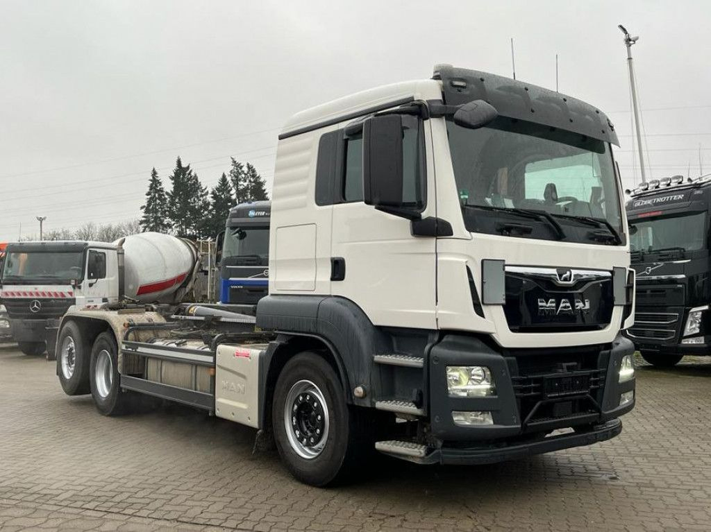 MAN TG-S 26.460 6x2-2 BL Abrollkipper Meiller, Funk - Kamion sa hidrauličnom kukom: slika 2 MAN TG-S 26.460 6x2-2 BL Abrollkipper Meiller, Funk - Kamion sa hidrauličnom kukom: slika 2