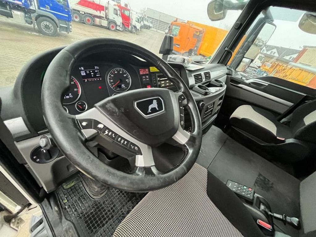 MAN TG-S 26.460 6x2-2 BL Abrollkipper Meiller, Funk - Kamion sa hidrauličnom kukom: slika 5 MAN TG-S 26.460 6x2-2 BL Abrollkipper Meiller, Funk - Kamion sa hidrauličnom kukom: slika 5