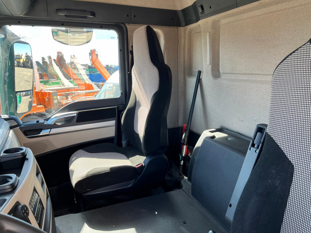 MAN TG-S 26.460 6x4 BB 3-Achs Kipper - Istovarivač: slika 4 MAN TG-S 26.460 6x4 BB 3-Achs Kipper - Istovarivač: slika 4