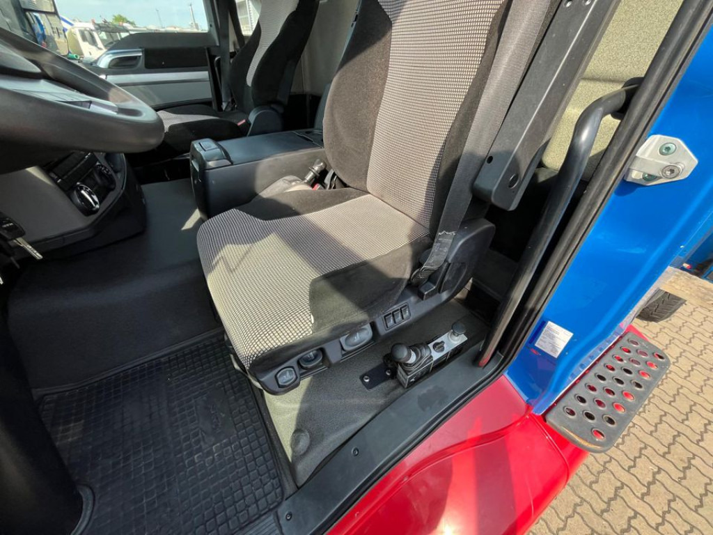MAN TG-S 26.500 6x6 BB 3-Achs Allradkipper Bordmatik - Istovarivač: slika 5 MAN TG-S 26.500 6x6 BB 3-Achs Allradkipper Bordmatik - Istovarivač: slika 5