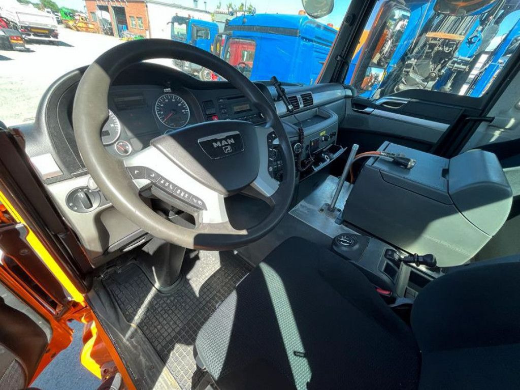 MAN TG-S 33.440 AK 6x6 3-Achs Allradkipper - Istovarivač: slika 5 MAN TG-S 33.440 AK 6x6 3-Achs Allradkipper - Istovarivač: slika 5