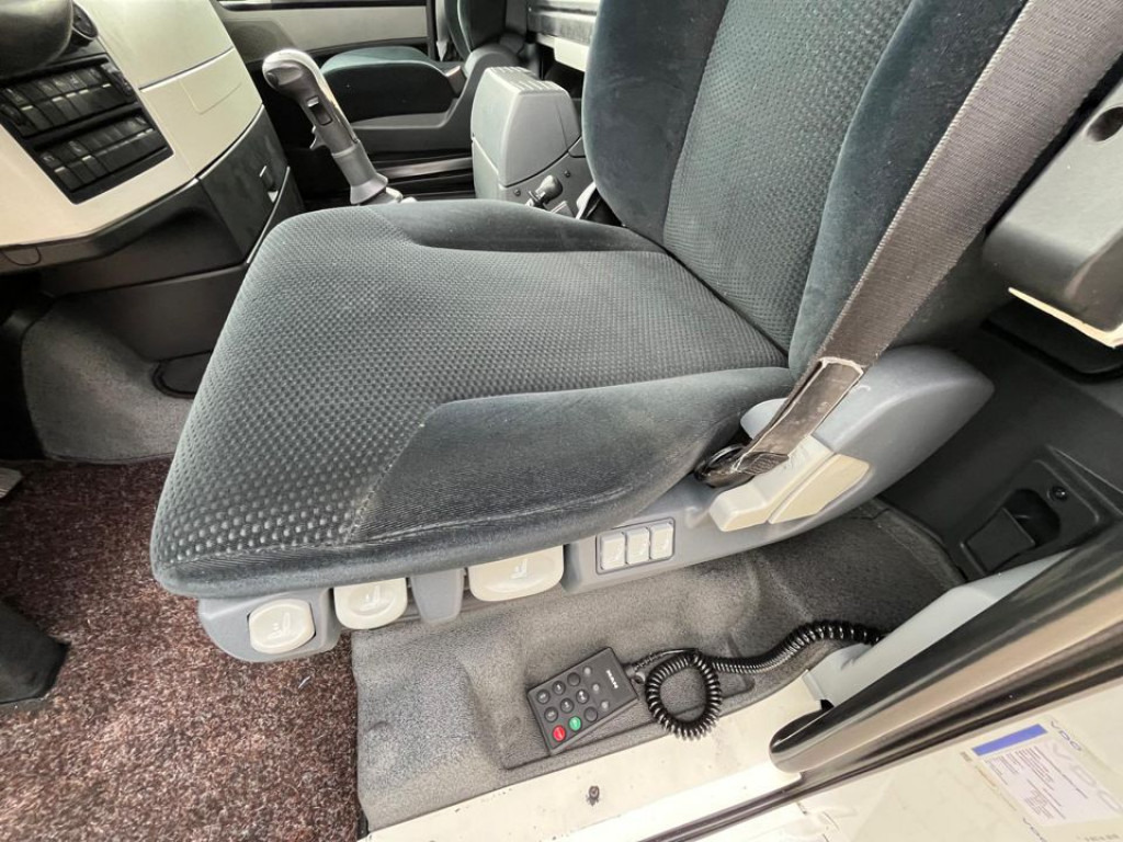 MAN TG-X 26.440 6x4 Pritsche Heckkran Hiab XS 166 - Kamion sa tovarnim sandukom, Kamion sa dizalicom: slika 2 MAN TG-X 26.440 6x4 Pritsche Heckkran Hiab XS 166 - Kamion sa tovarnim sandukom, Kamion sa dizalicom: slika 2