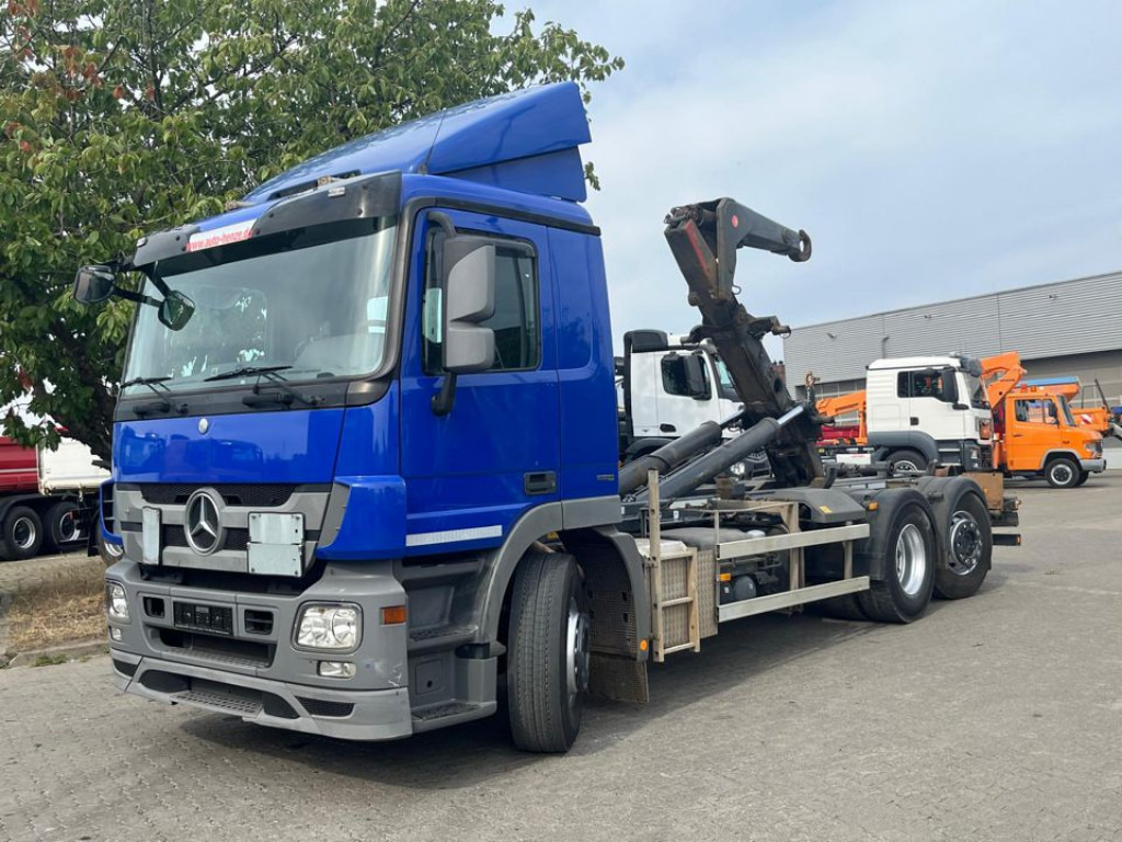 MERCEDES-BENZ Actros 2541 L6x2 Abrollkipper Meiller Schub Knick - Kamion sa hidrauličnom kukom: slika 1 MERCEDES-BENZ Actros 2541 L6x2 Abrollkipper Meiller Schub Knick - Kamion sa hidrauličnom kukom: slika 1