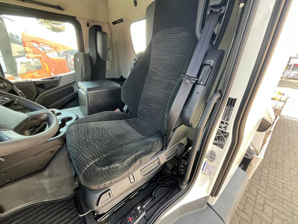 MERCEDES-BENZ Antos 2543 L 6x2 Abrollkipper mit Kran Funk+Greiferst. - Kamion sa hidrauličnom kukom, Kamion sa dizalicom: slika 4 MERCEDES-BENZ Antos 2543 L 6x2 Abrollkipper mit Kran Funk+Greiferst. - Kamion sa hidrauličnom kukom, Kamion sa dizalicom: slika 4