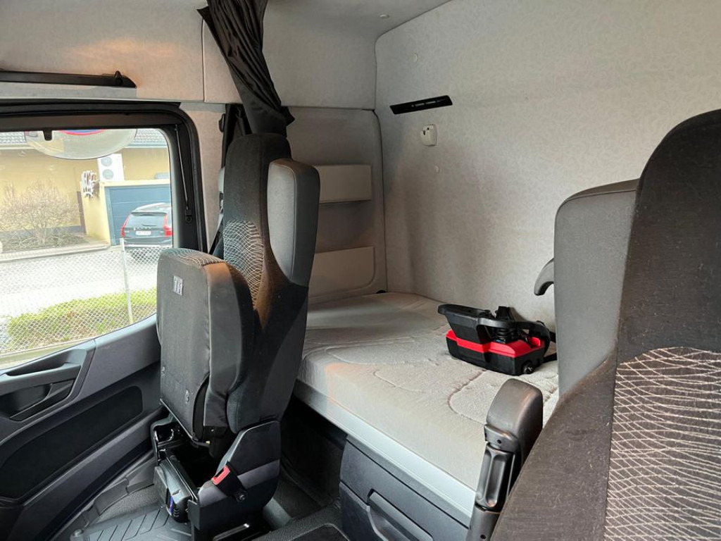 Istovarivač, Kamion sa dizalicom MERCEDES-BENZ Arocs 1845 4x4 HAD 2-Achs Allradkipper Heckkran Funk: slika 7