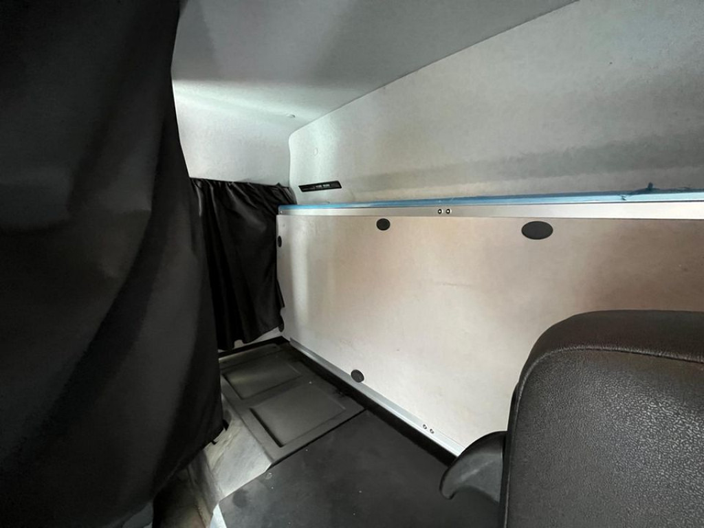 Istovarivač, Kamion sa dizalicom MERCEDES-BENZ Arocs 1845 4x4 HAD 2-Achs Allradkipper Heckkran Funk: slika 6