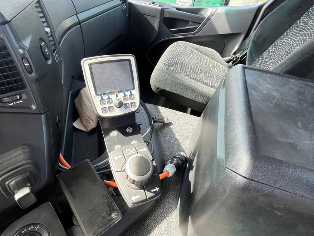 MERCEDES-BENZ Arocs 2135 AK 4x4 2-Achs Allradkipper Kommunalhydr. - Istovarivač: slika 2 MERCEDES-BENZ Arocs 2135 AK 4x4 2-Achs Allradkipper Kommunalhydr. - Istovarivač: slika 2