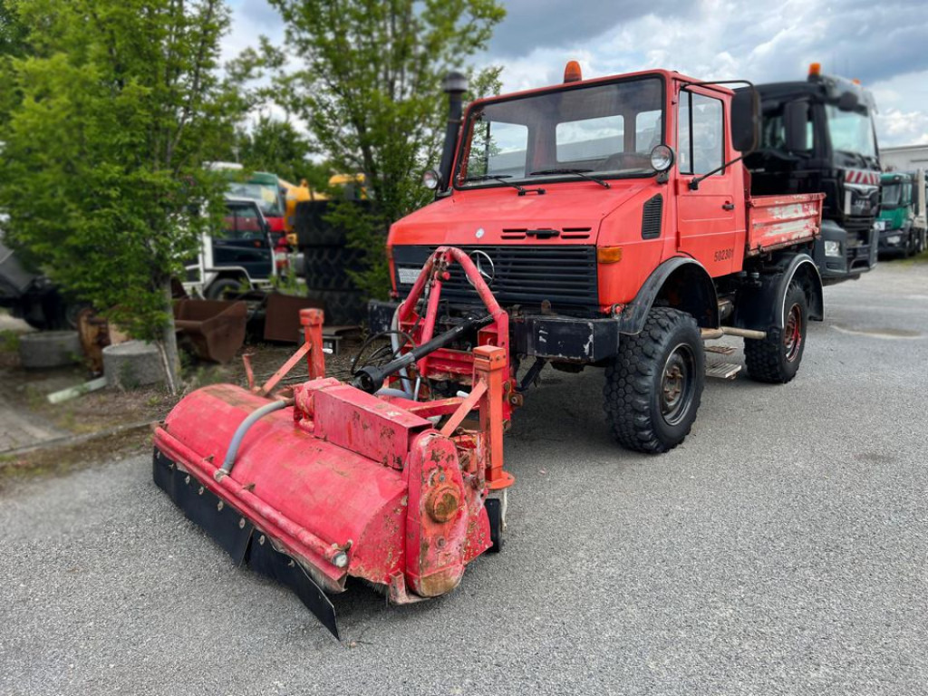 MERCEDES-BENZ Unimog U 424 2-Achs Allradkipper Front+Heckhydraulik Besen - Istovarivač: slika 1 MERCEDES-BENZ Unimog U 424 2-Achs Allradkipper Front+Heckhydraulik Besen - Istovarivač: slika 1